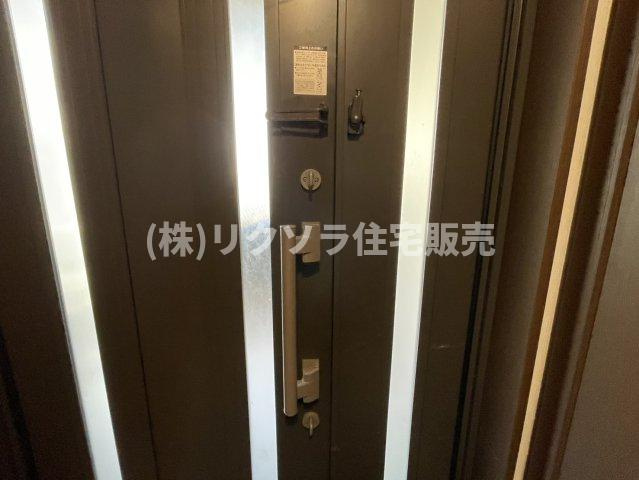 津田東町3丁目　中古一戸建ての防犯設備|ツーシリンダー錠
■物件内覧・資金計画相談・住宅ローン相談、リフォーム相談、お問合せ受付中■
※当日・翌日のご内覧、ご相談はお電話でのお問合せがスムーズです！