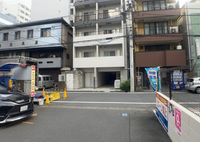 【外観】 | プレセダンヒルズ八王子 | マンションの外観は非常に重要なポイントです！外観の善し悪しは資産価値に大きな影響を与えます。外観のいいマンションを購入することで、高値で売却がしやすく、買い手が見つかりやすいというメリットがあります。