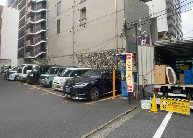 【展望】 | プレセダンヒルズ八王子 | 眺望を気にして物件を探す場合、前面に建物が建っていないか現地で確認しましょう！前面に建物があると景色はもちろん、日当たりや風通しにも影響が出てきます。住んだ時のことを想像しながら現地見学をしましょう。
