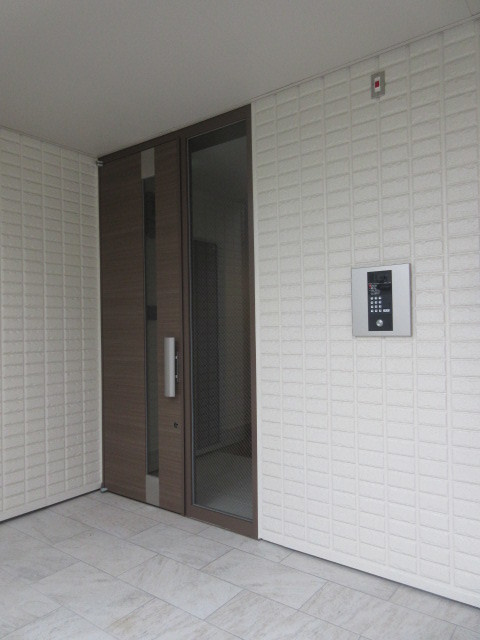 へーベルメゾン天王台のエントランス|★安心のオートロック★