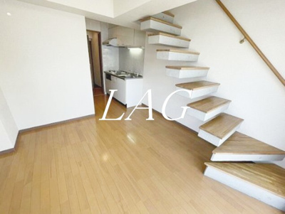 【居間・リビング】 | メゾンヌーヴェル | 洋室のお部屋です。