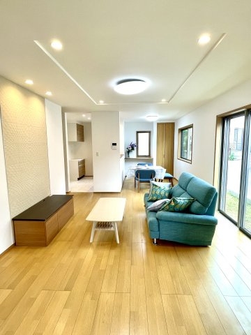 フォレストタウン野川の丘の居間・リビング|―イメージ写真―　家具はディスプレイ