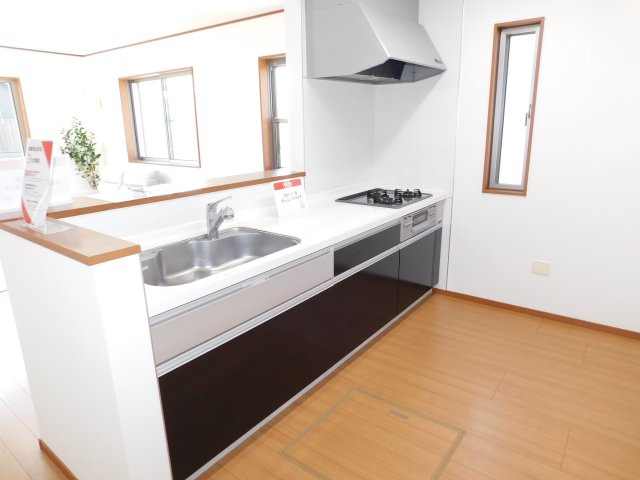 北名古屋市薬師寺屋敷の中古一戸建のキッチン|◇キッチン◇　　システムキッチン