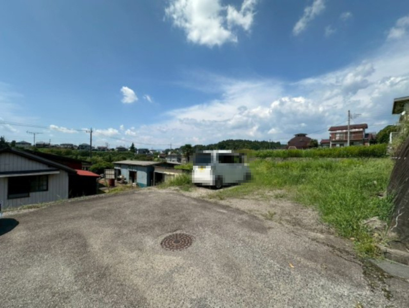 矢板市成田売地の前面道路含む現地写真