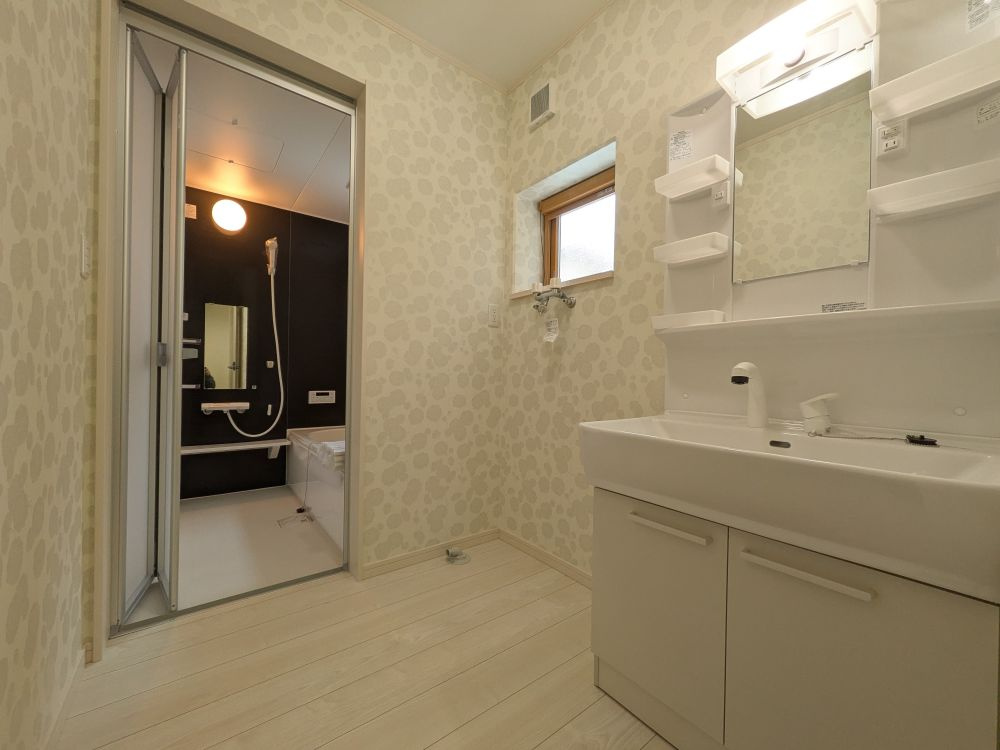 八戸市沼館1丁目B2の独立洗面台