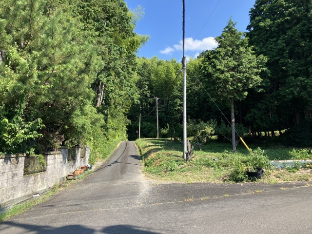 津市分部　売土地の前面道路含む現地写真