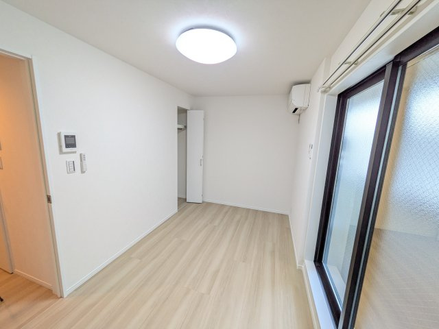 アザーレ・パッシオ新百合ヶ丘Bの居間・リビング