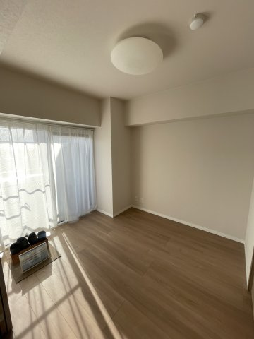 【洋室】ラポール泉中央 