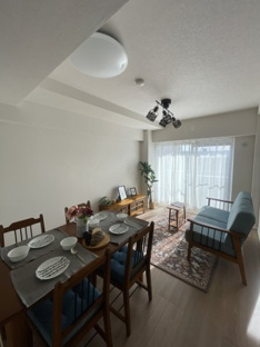 【居間・リビング】ラポール泉中央 