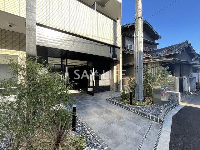 リヴェント森ノ宮のエントランス