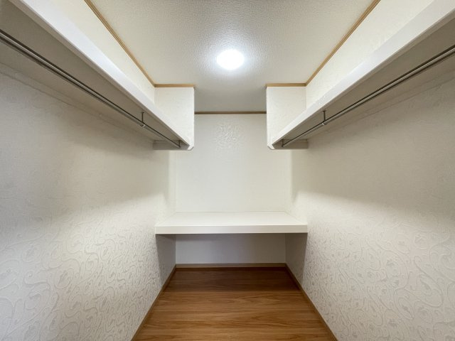 八戸市沼館1丁目B1の収納