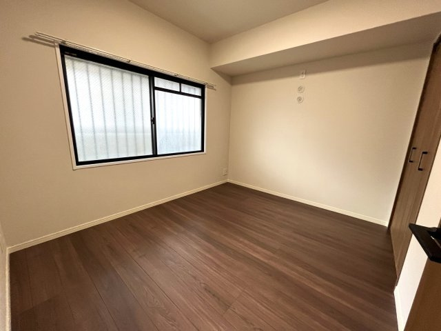 サングレート箱崎公園東の洋室