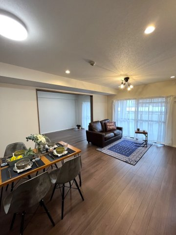 サングレート箱崎公園東の居間・リビング