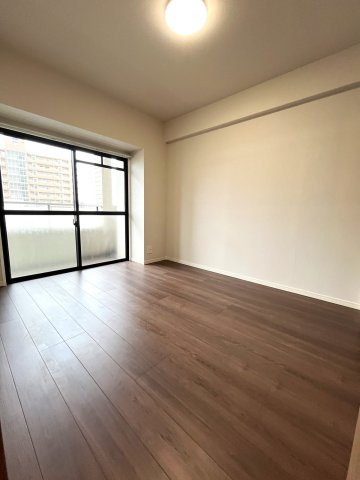 サングレート箱崎公園東の洋室