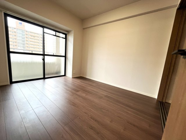 サングレート箱崎公園東の洋室