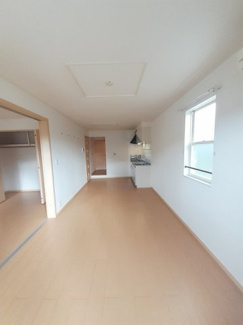 【居間・リビング】 | フルッテート　Ｍ | こちらの居間で趣味の時間をお楽しみください