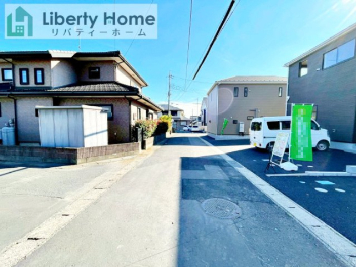 つくば市大曽根第1　新築戸建　1号棟の前面道路含む現地写真