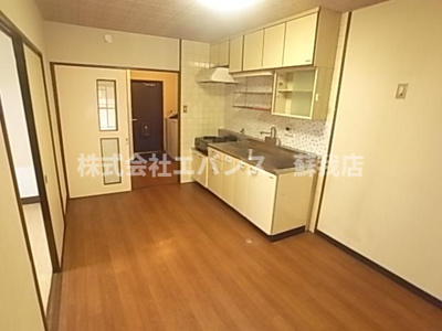 【居間・リビング】 | 三幸マンション | ゆったりとした居間です