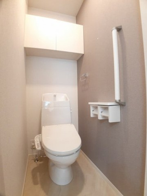 【トイレ】 | ルミエール園部Ⅱ | シンプルで使いやすいトイレです