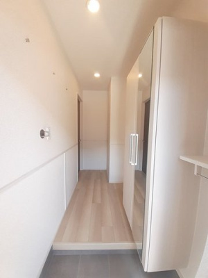 【玄関】 | パピーⅡ | 明るい玄関です