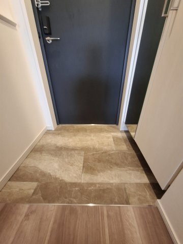 Live Casa西宮の玄関