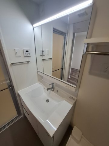 Live Casa西宮の独立洗面台