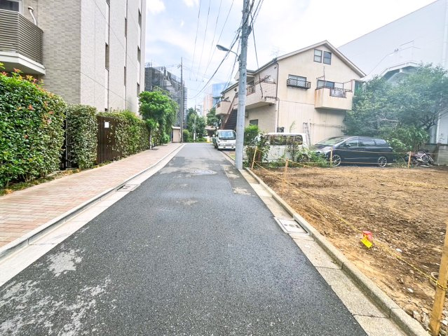 宅地分譲［北区赤羽西６丁目］の前面道路含む現地写真
