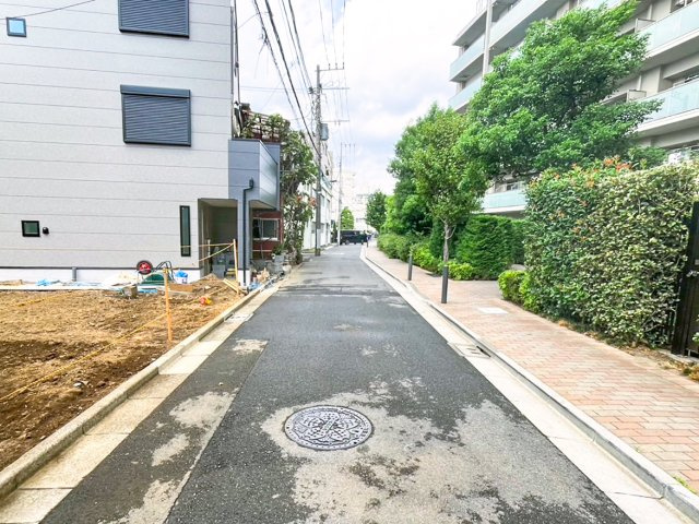 宅地分譲［北区赤羽西６丁目］の前面道路含む現地写真