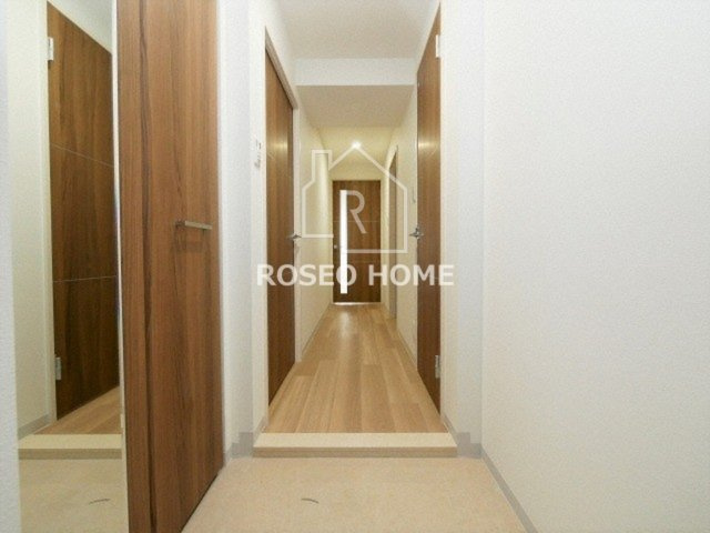 ル・マージュ新町の玄関