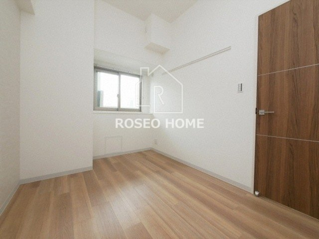 ル・マージュ新町の洋室