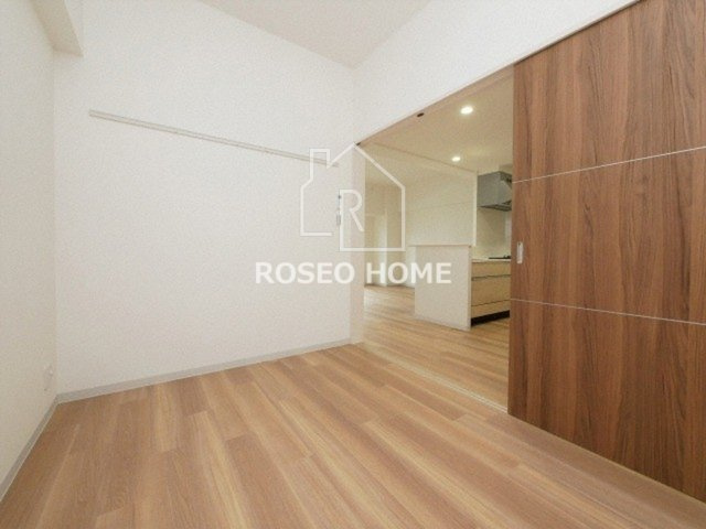 ル・マージュ新町の洋室