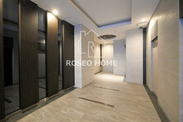 ル・マージュ新町のロビー