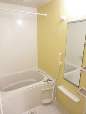 【浴室】 | エルハーベン加茂宮Ｂ | コンパクトで使いやすいお風呂です