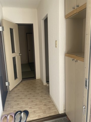 タウニィノース今宿の玄関