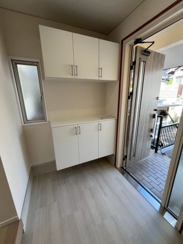 堺市美原区さつき野東　リフォーム済み4LDK戸建ての玄関