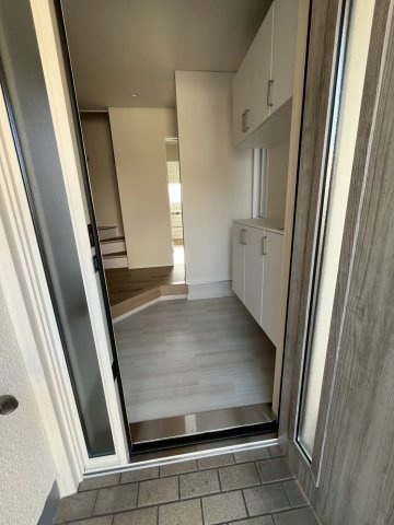 堺市美原区さつき野東　リフォーム済み4LDK戸建ての玄関