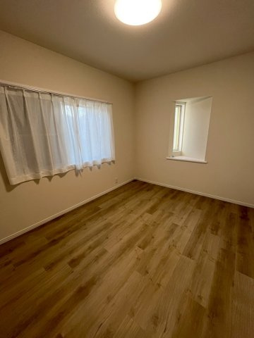 堺市美原区さつき野東　リフォーム済み4LDK戸建ての洋室