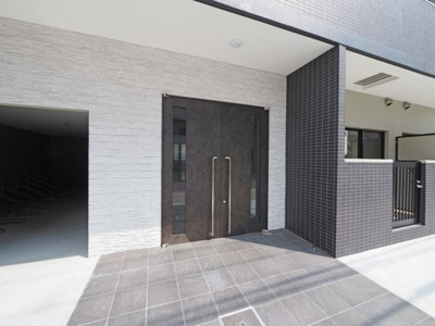 【エントランス】 | オルフェア都島 | 落ち着いたエントランスです