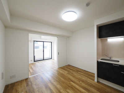 【居間・リビング】 | オルフェア都島 | こちらの居間で趣味の時間をお楽しみください