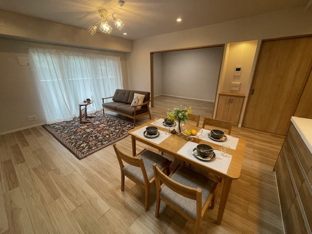 【居間・リビング】フローレンス貴船町グランドアーク 