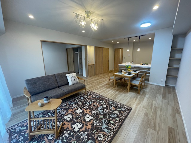 【居間・リビング】フローレンス貴船町グランドアーク 