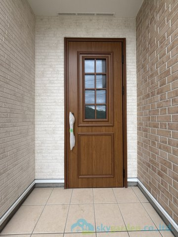 秦野市堀西8期　新築戸建　全2棟2号棟の玄関