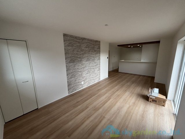 秦野市堀西8期　新築戸建　全2棟2号棟の居間・リビング