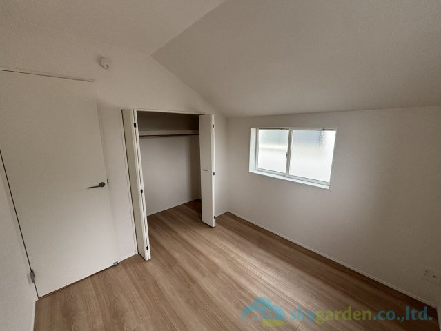 秦野市堀西8期　新築戸建　全2棟2号棟の洋室