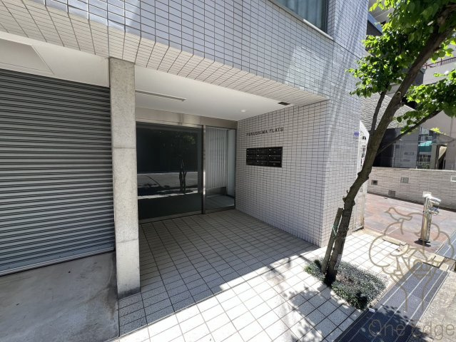 FUKUSHIMA FLATSのエントランス