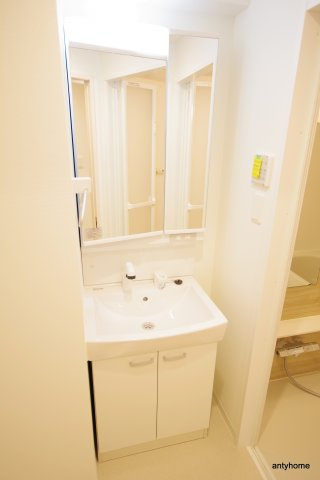 ユーズ7番館　仲介手数料無料の洗面所