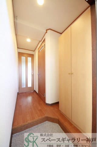 多聞台パークシャトーの玄関|※お部屋により仕様が異なる場合があります※