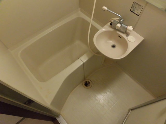 バストイレ別なのでゆっくり疲れを癒して下さいね