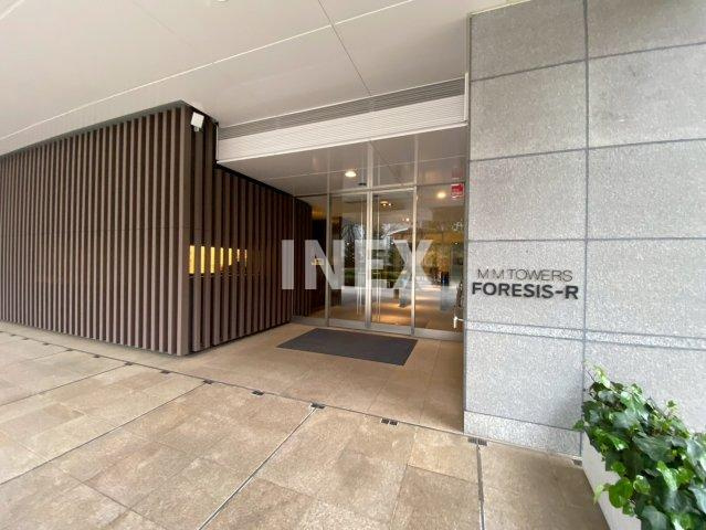 Ｍ．Ｍ．ＴＯＷＥＲＳ　ＦＯＲＥＳＩＳ－Ｒのエントランス