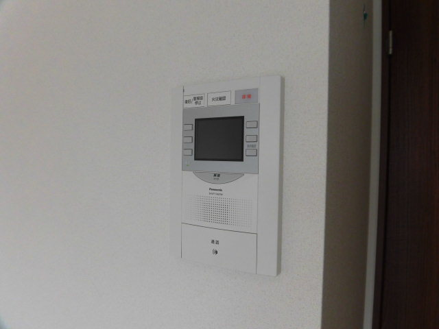 安心のモニター付きインターホンです。